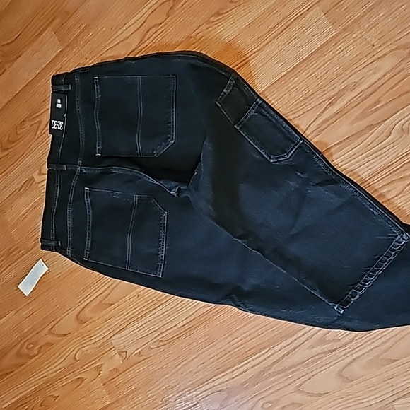 Jeans - Picture 5 of 5